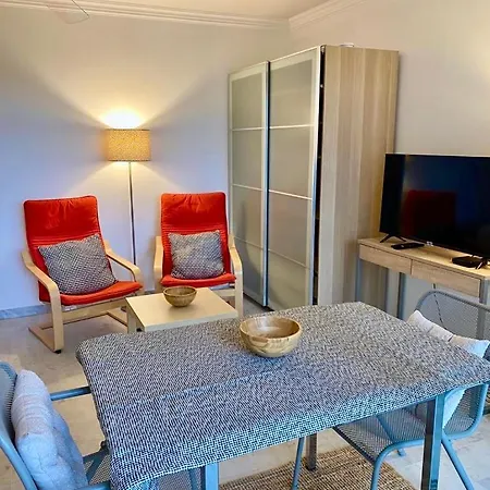 Apartment 5 Minutes Cannes Et Plages, Terrasse, Piscine Vallauris
